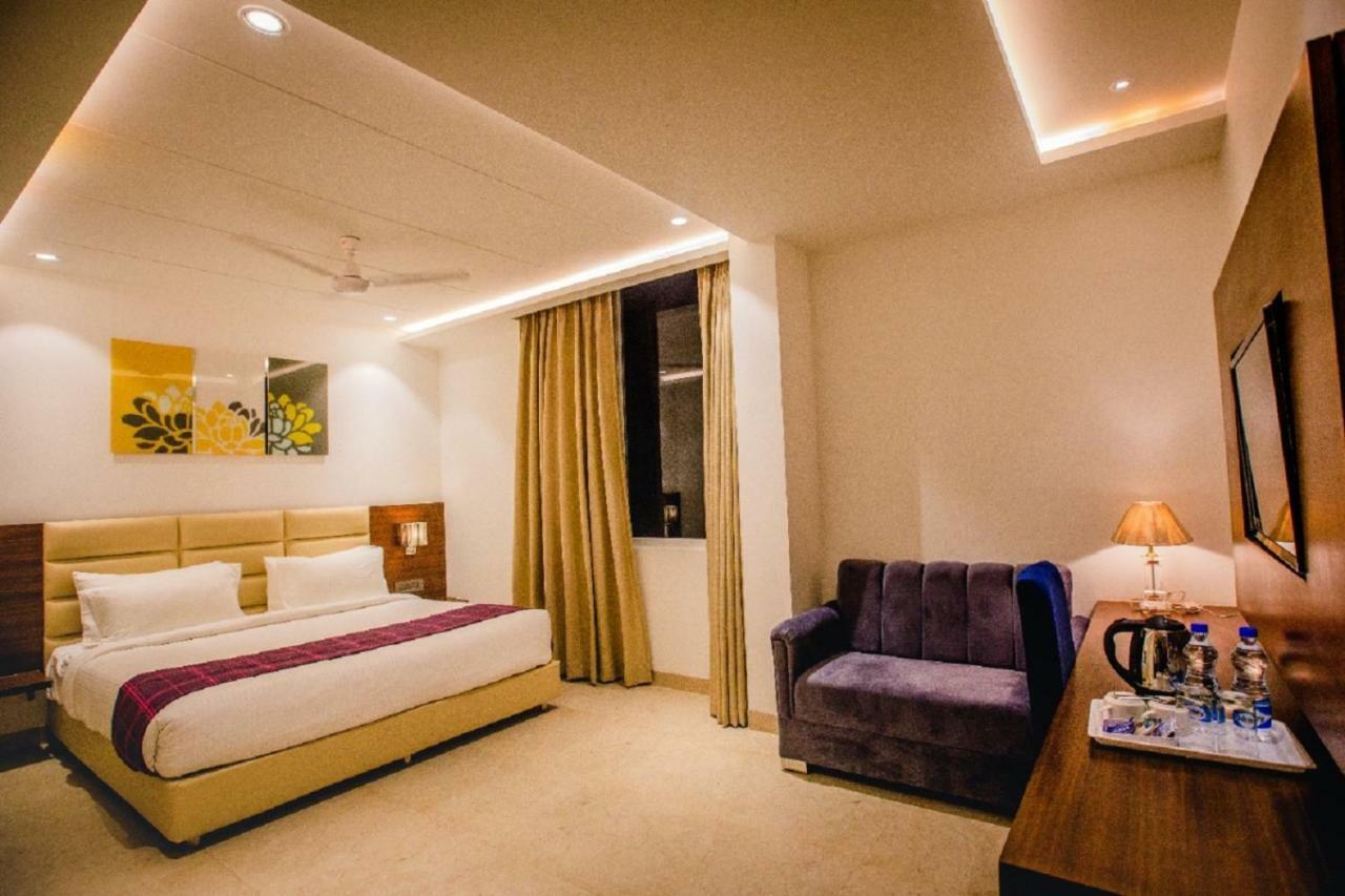 Hotel Square, India