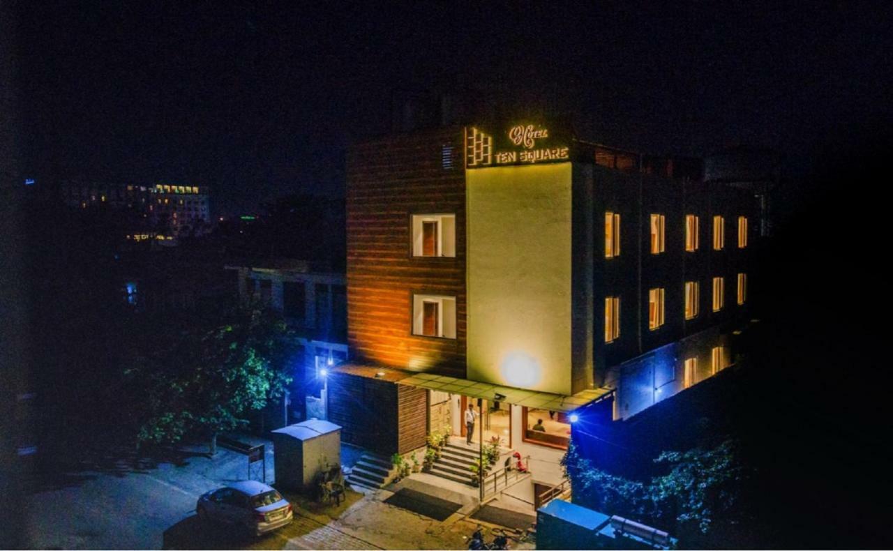 Square, India Hotel 3*